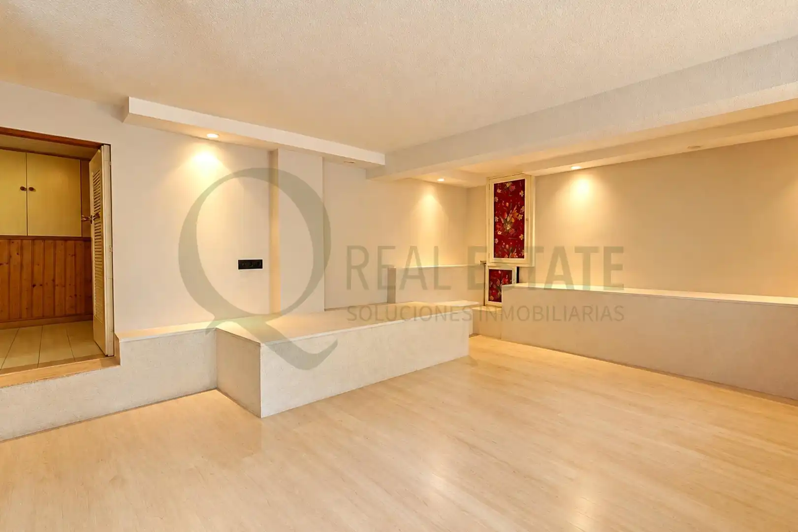 Haus oder Chalet zum Verkauf in Alicante / Alacant mit Klimaanlage, Heizung und Privatgarten