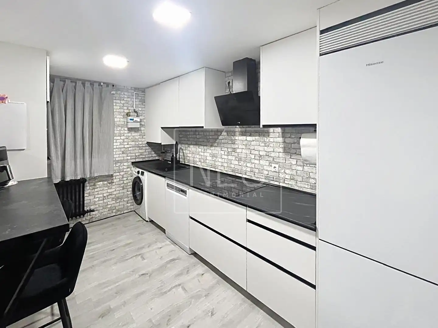 Kitchen of Flat for sale in Torrejón de Ardoz  with Air Conditioner, Heating and Private garden