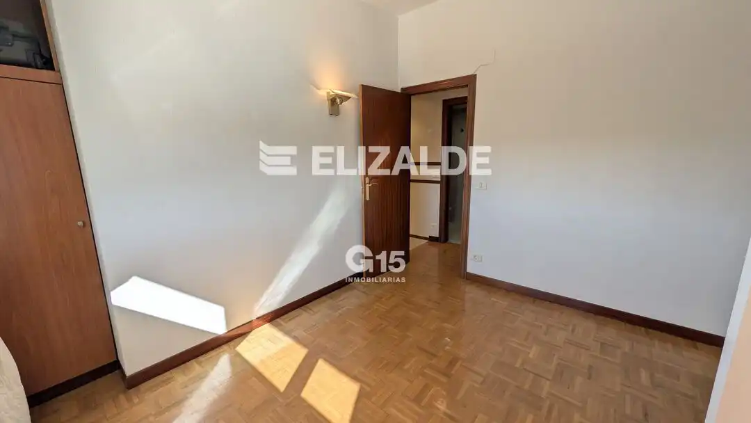Habitación de Piso en venta en Donostia - San Sebastián  con Calefacción, Terraza y Trastero
