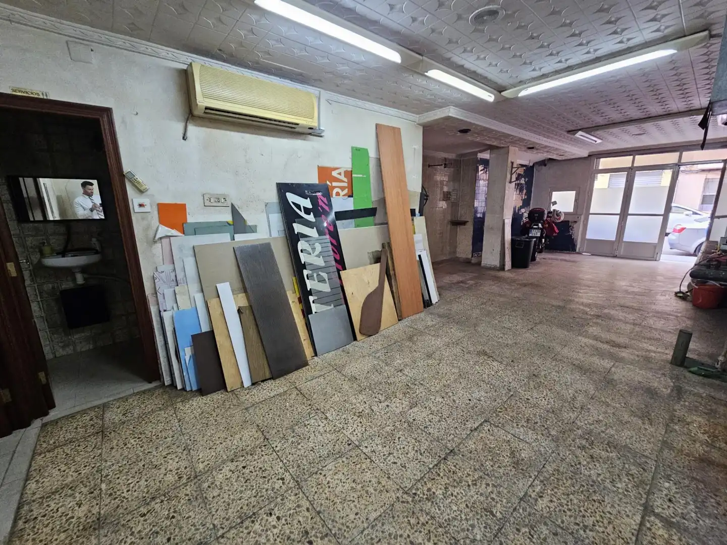 Commercial properties for sale in Valencia