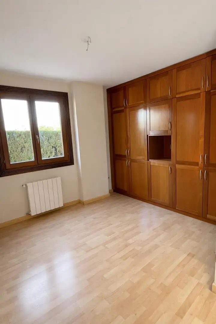 Chalet con piscina en alquiler en Pobles del Nord, imagen 12