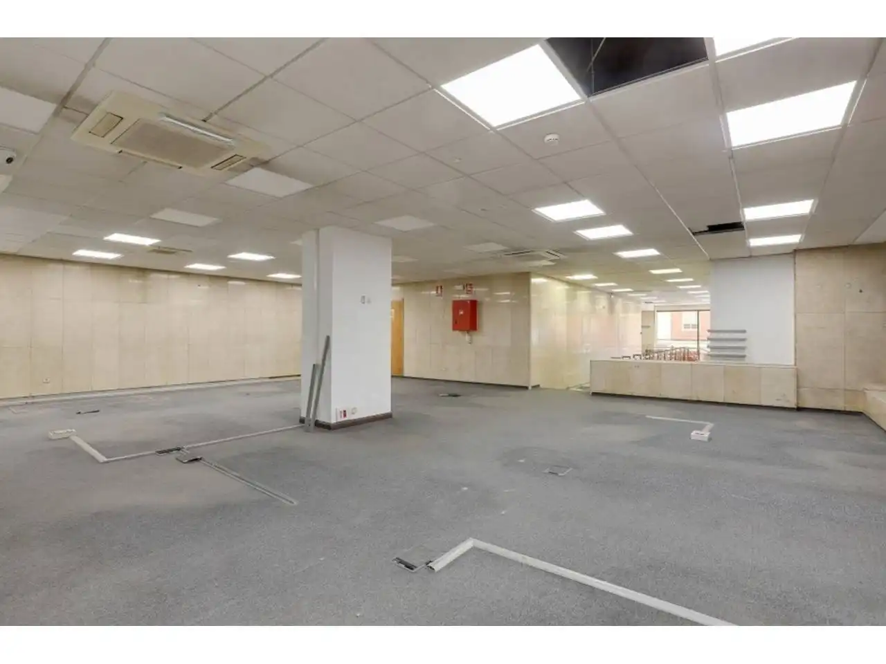 Office for rent in Madrid  with Air Conditioner and Alarm