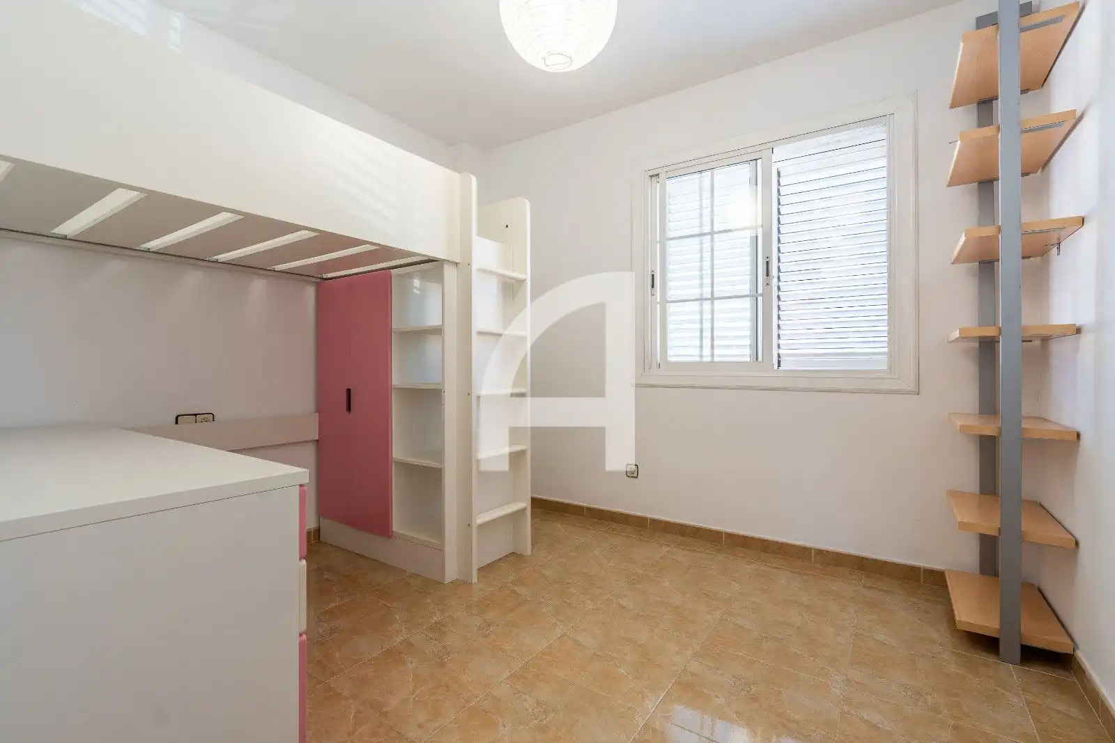 Habitación de Casa adosada en venta en Molins de Rei, Barcelona