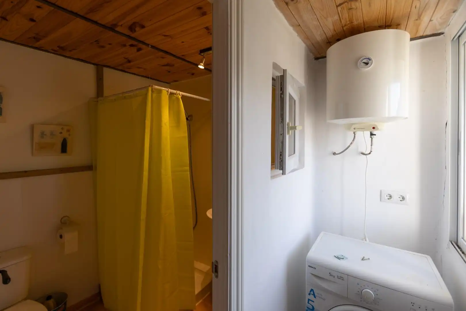 Bathroom of Houses for sale in Almogía