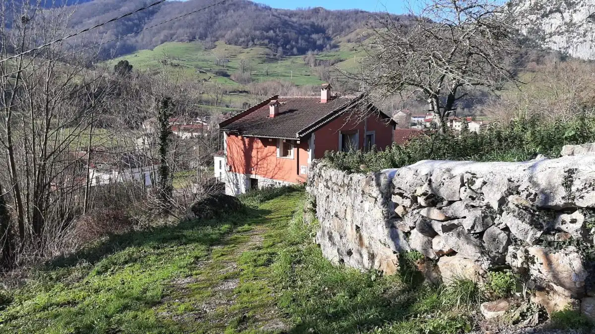 Vista exterior de Finca rústica en venta en Cabrales con Calefacción, Amueblado y Horno