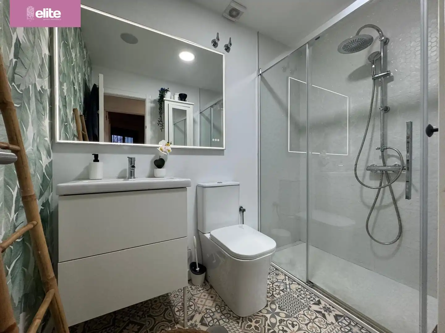 Baño de Piso en venta en Jerez de la Frontera con Aire acondicionado, Parquet y Terraza