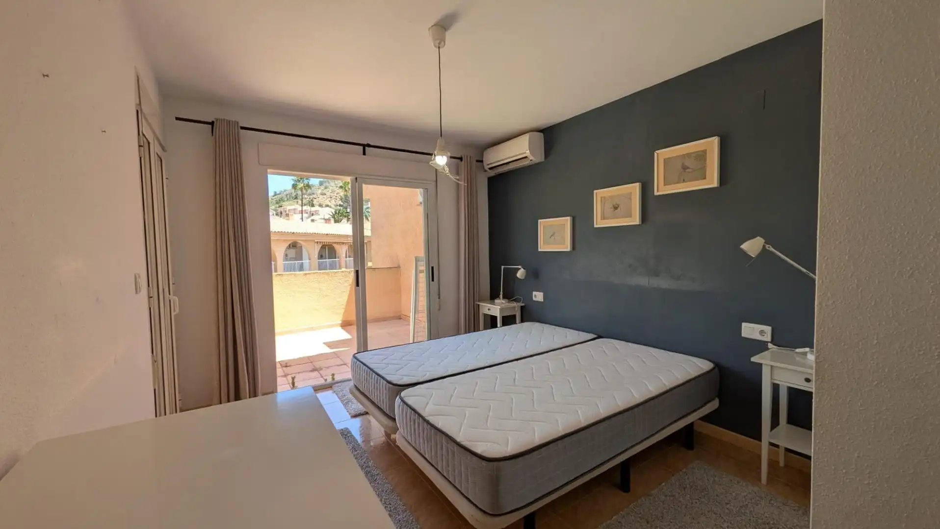 Habitación de Casa o chalet en venta en L'Alfàs del Pi con Aire acondicionado, Terraza y Piscina comunitaria