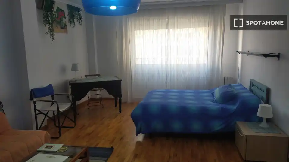 Bedroom of Flat for share in Murcia  with Air Conditioner, Heating and Furnished