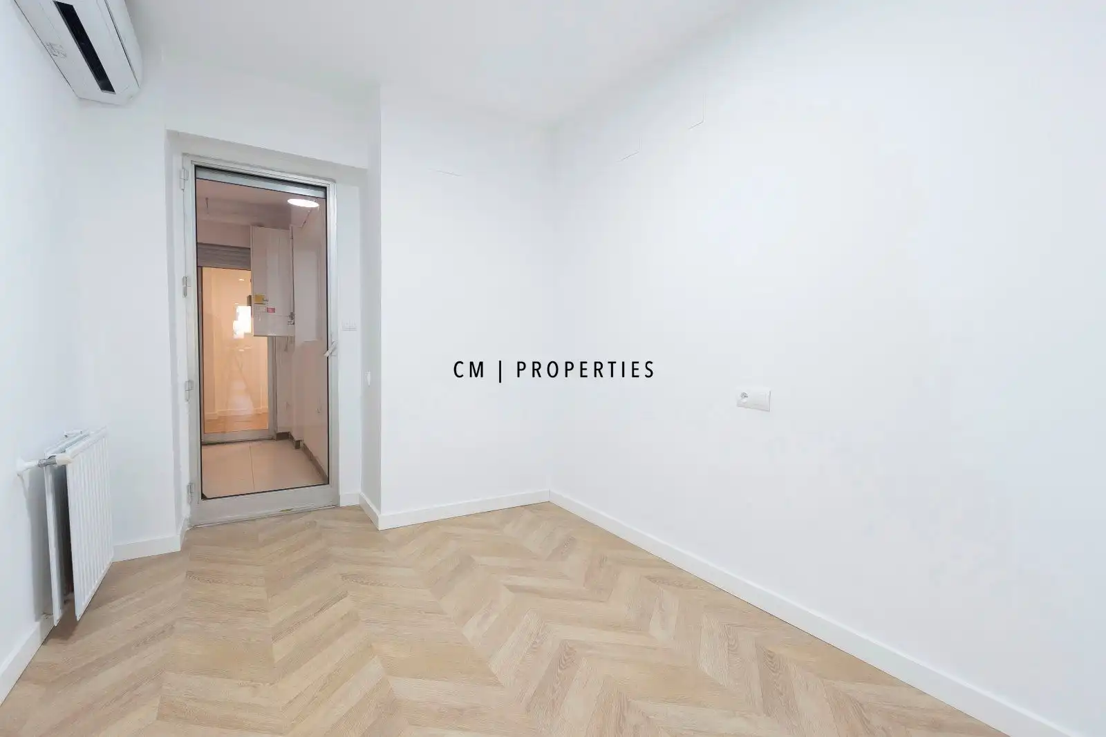 Bedroom of Flat for sale in Valencia  with Air Conditioner, Heating and Parquet flooring