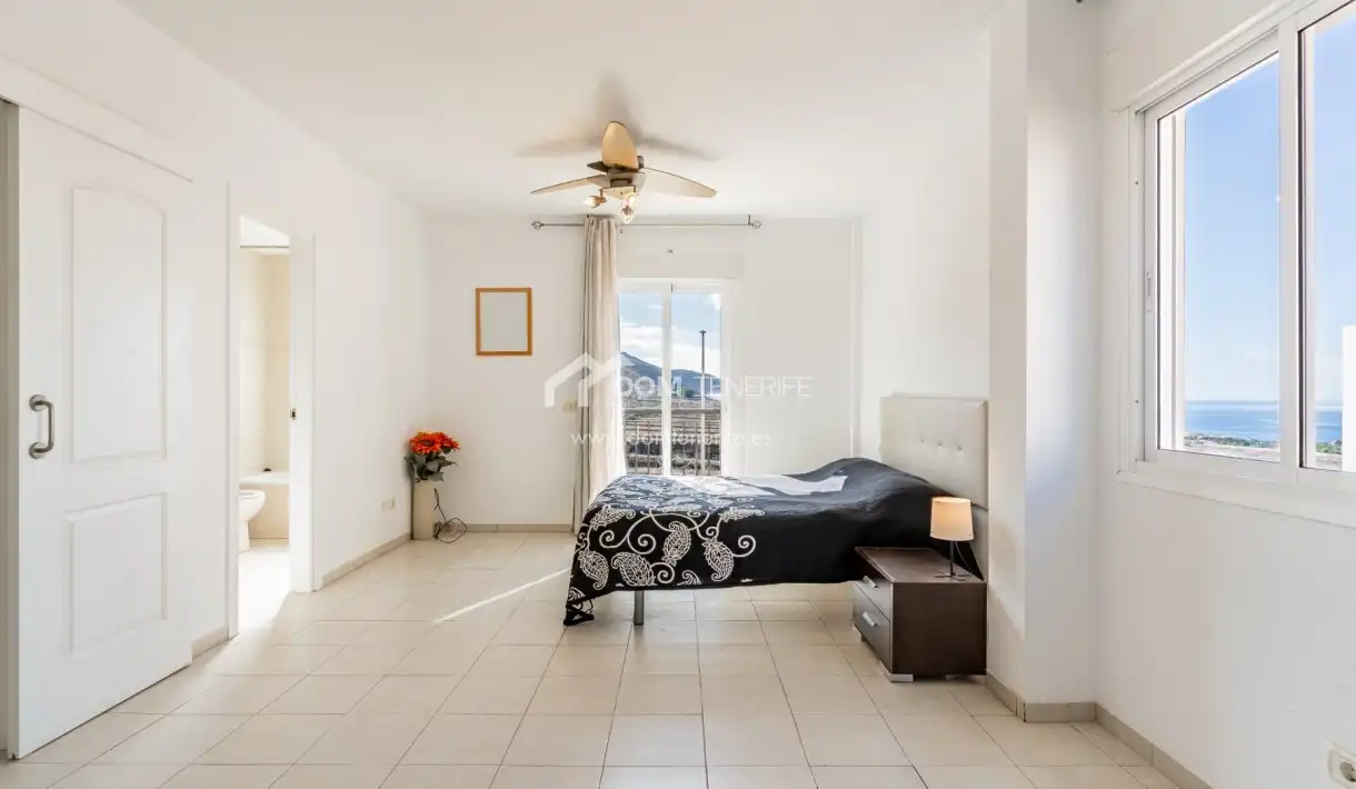 Habitación de Casa o chalet de alquiler en Adeje con Terraza, Amueblado y Horno