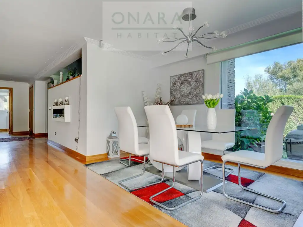 Comedor de Casa adosada en venta en Hondarribia con Jardín privado y Piscina comunitaria