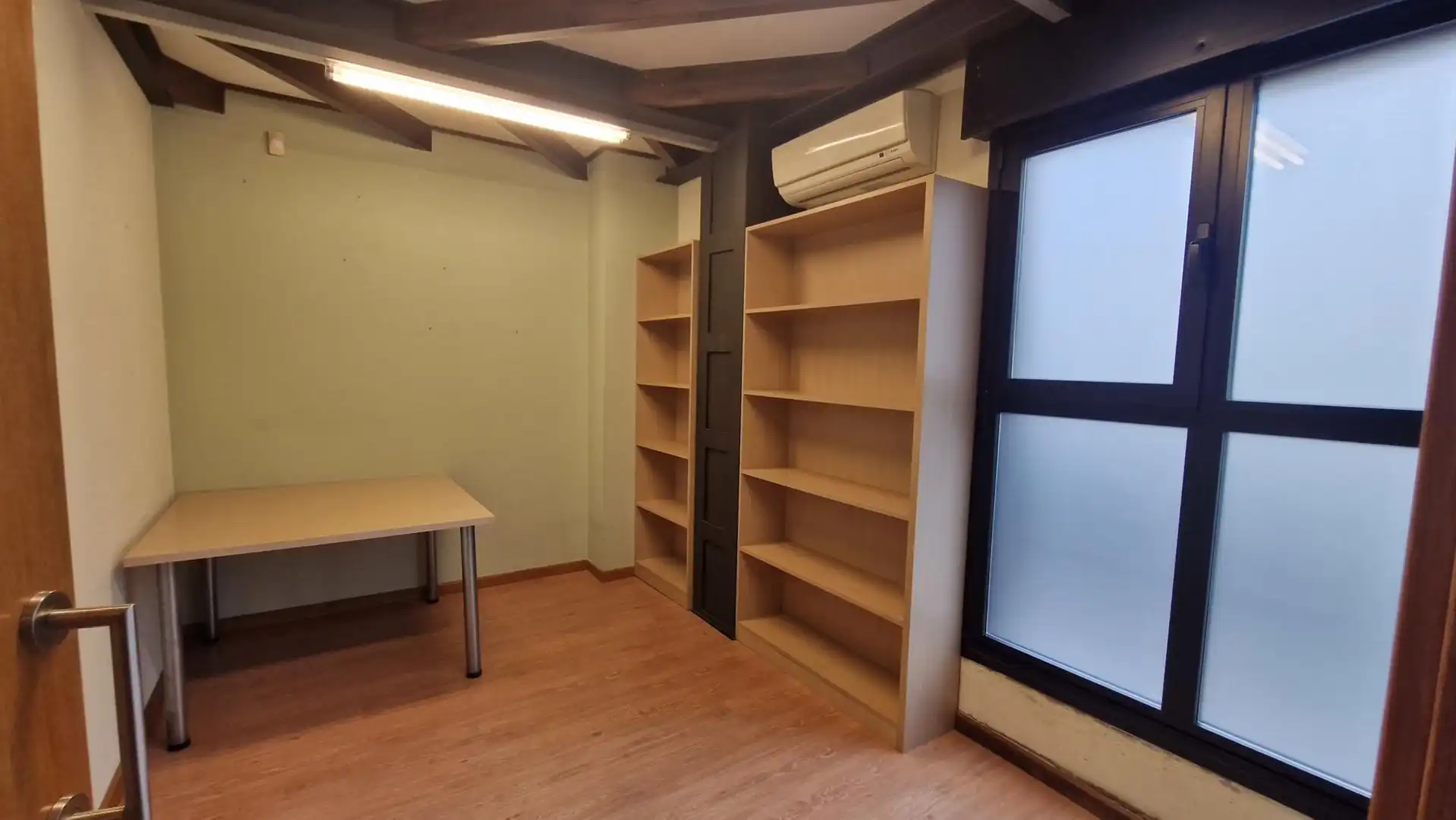 Büro zur Miete in Rúa Xosé Chao Rego 8, Santiago de Compostela, España, imagen 7