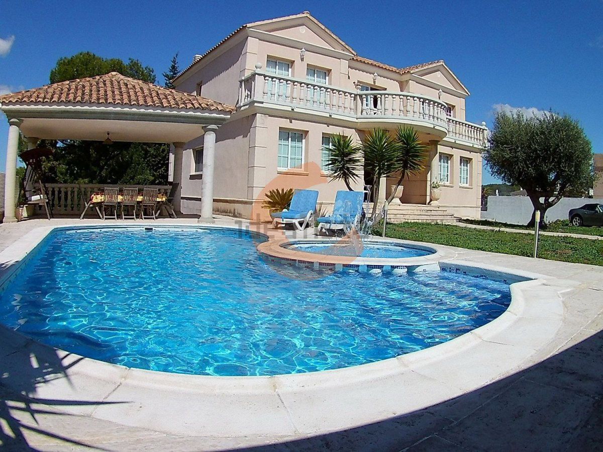 Piscina de Casa o xalet en venda en Bellvei amb Calefacció, Jardí privat i Terrassa