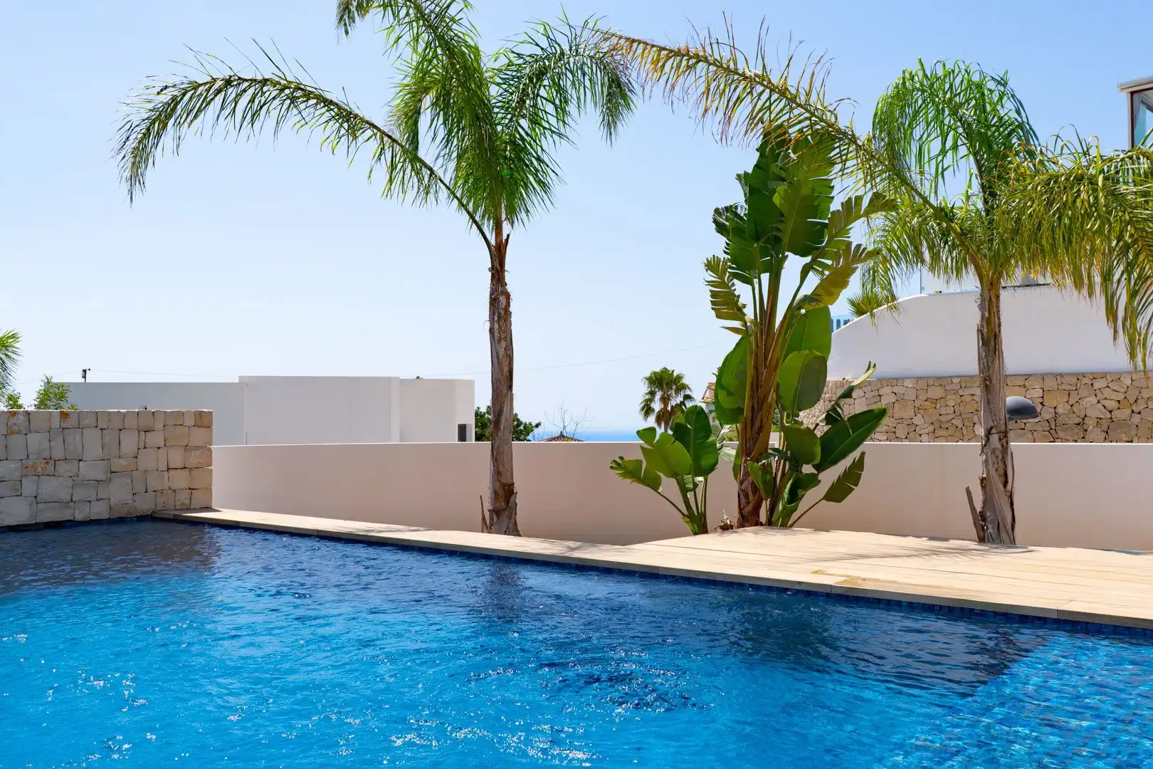 Schwimmbecken von Haus oder Chalet zum Verkauf in Moraira mit Klimaanlage, Privatgarten und Terrasse