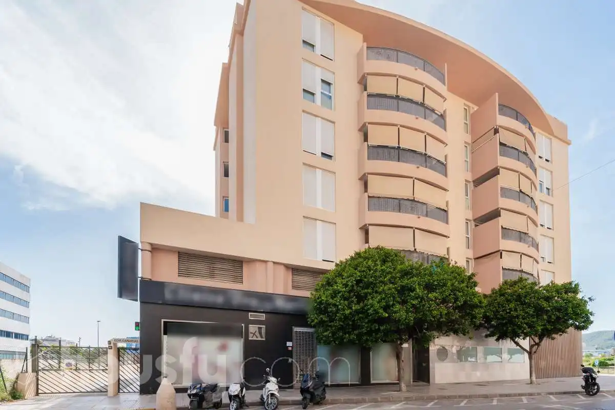 Vista exterior de Pis en venda en Eivissa amb Aire condicionat i Terrassa