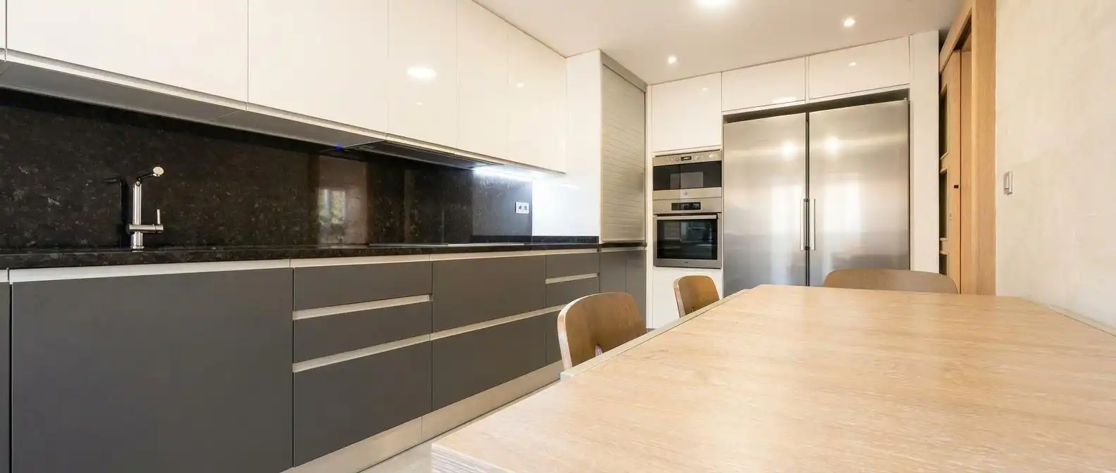 Cocina de Casa adosada en venta en Alicante / Alacant con Aire acondicionado, Jardín privado y Terraza