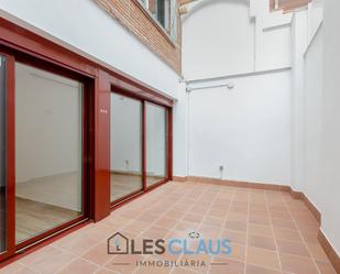 Exterior view of Flat for sale in  Barcelona Capital  with Air Conditioner and Terrace