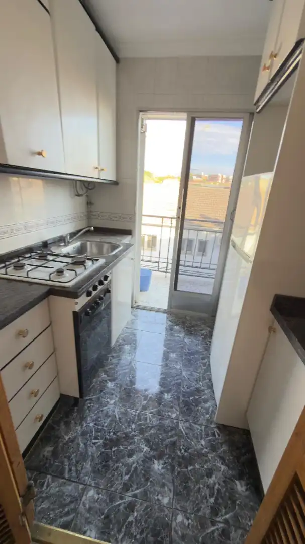 Kitchen of Flat for rent in Granada  with Air Conditioner, Furnished and Oven