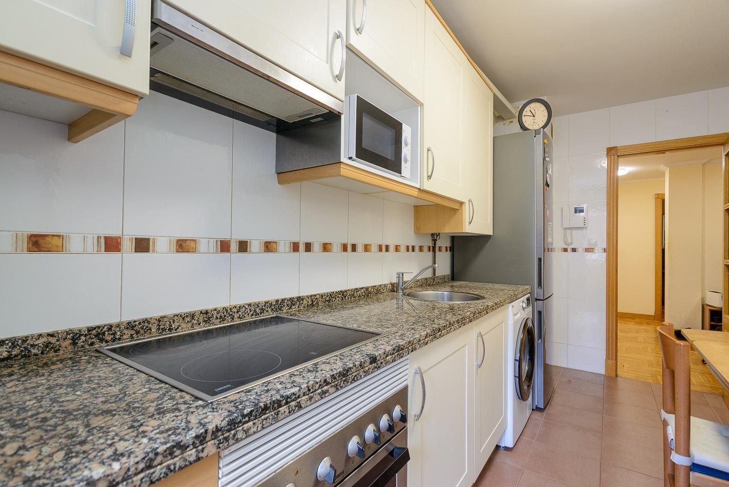 Kitchen of Flat for sale in Gijón   with Heating, Parquet flooring and Terrace
