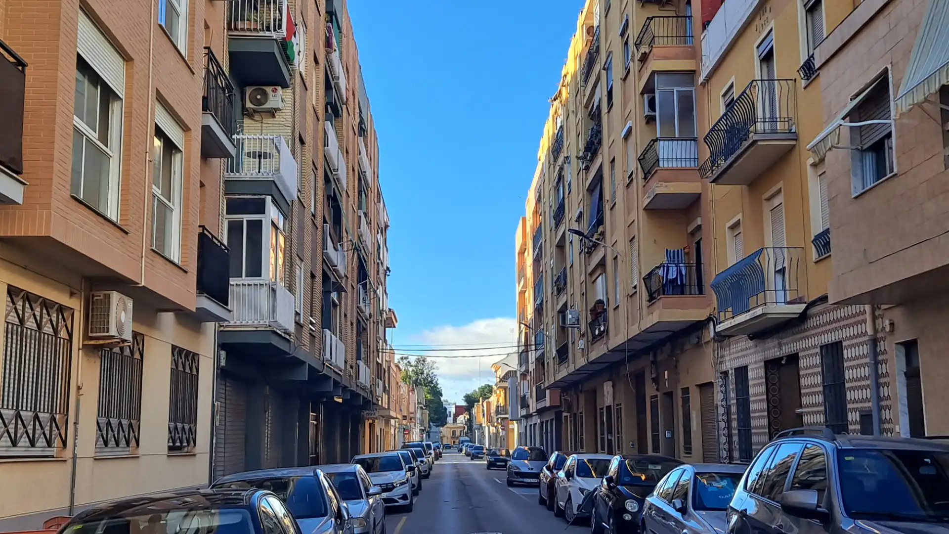 Außenansicht von Wohnung zum Verkauf in Foios mit Klimaanlage und Abstellraum