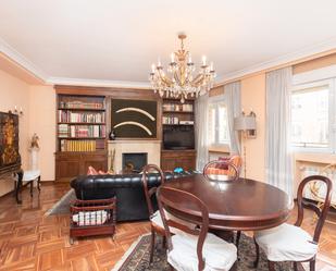 Living room of Flat for sale in  Madrid Capital  with Heating, Terrace and Storage room