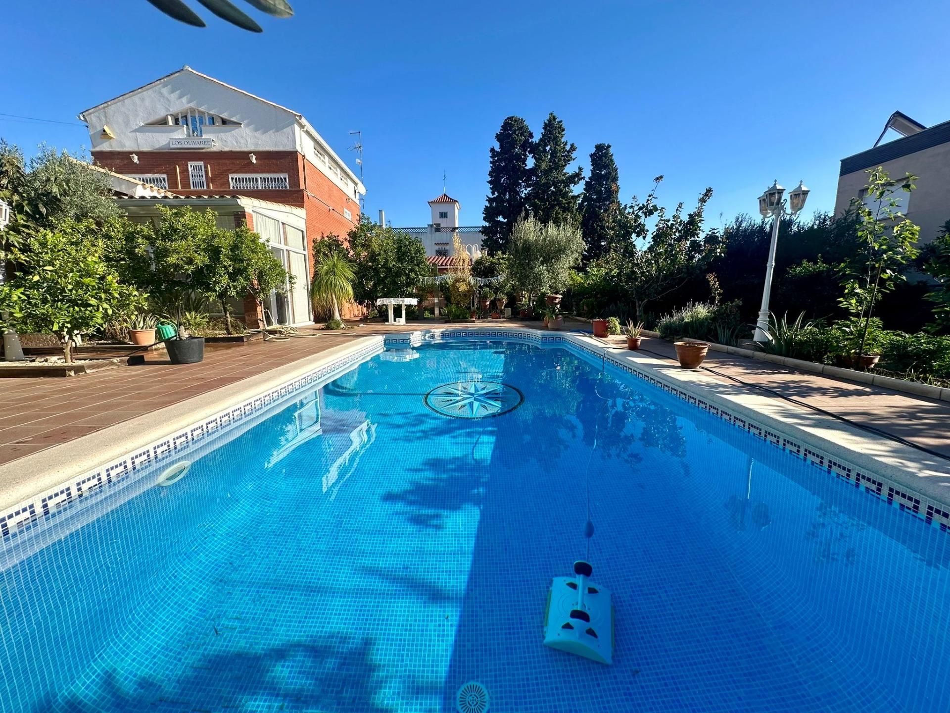 Piscina de Casa o xalet en venda en El Vendrell amb Calefacció, Terrassa i Piscina