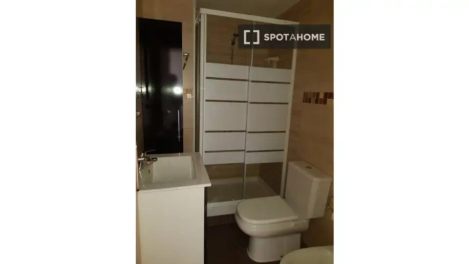 Bany de Apartament per a compartir en Sant Martí