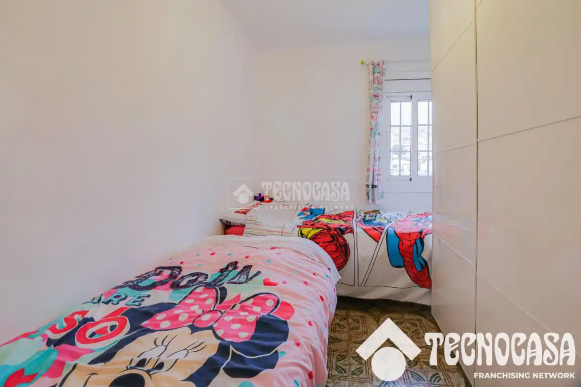 Bedroom of Flat for sale in Santa Coloma de Gramenet  with Heating