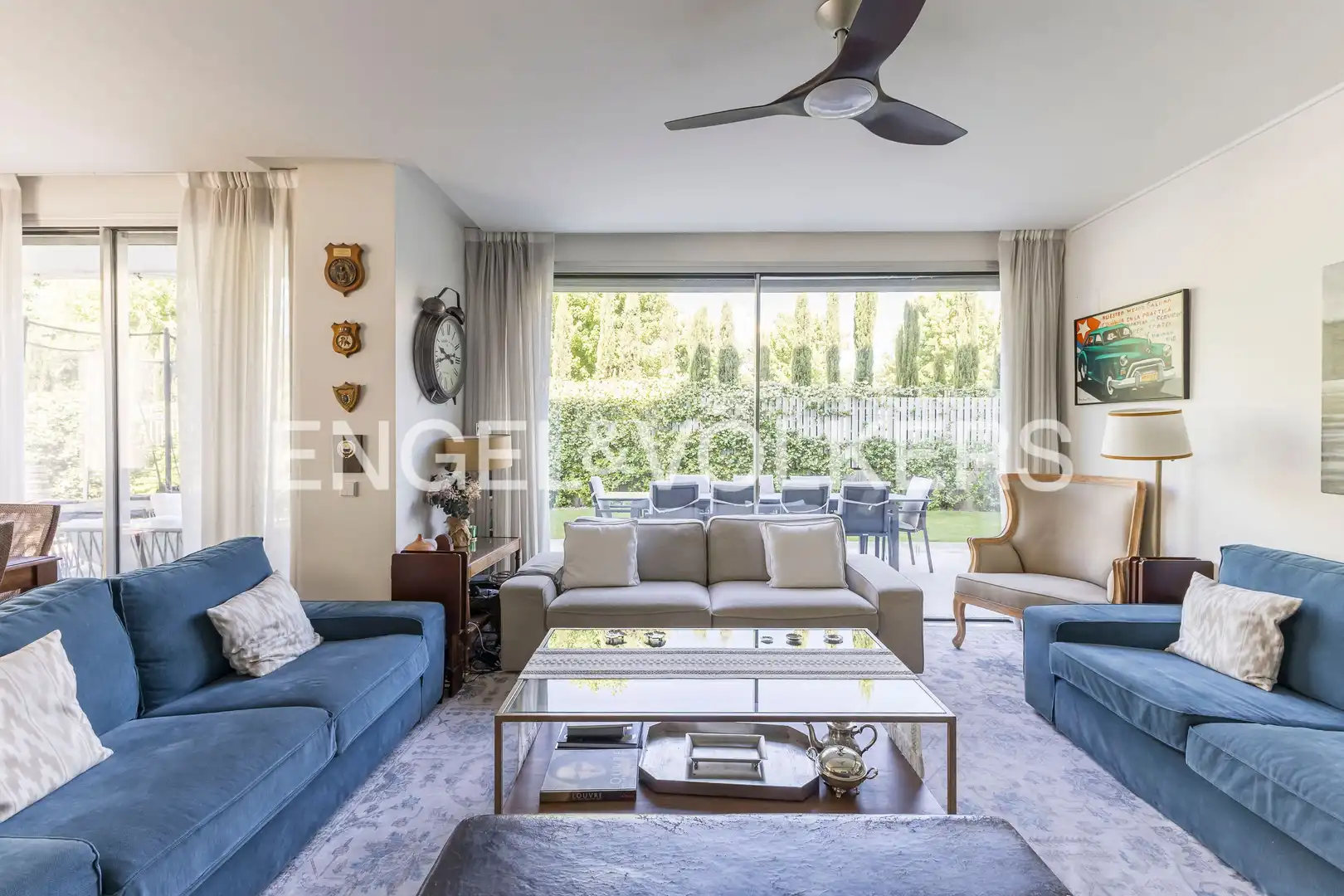 Sala de estar de Apartamento en venta en Pozuelo de Alarcón con Aire acondicionado, Calefacción y Jardín privado