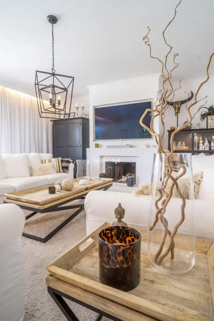 Sala de estar de Piso en venta en Marbella con Aire acondicionado, Trastero y Amueblado