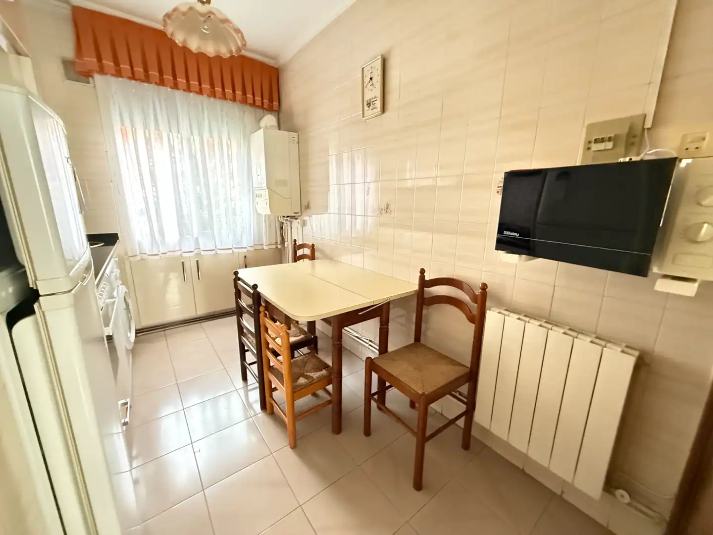 Dining room of Flat for sale in Bilbao   with Heating, Terrace and Furnished