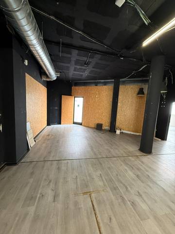 Local comercial en Alquiler en Carrer de Galileu en Ca n'Aurell