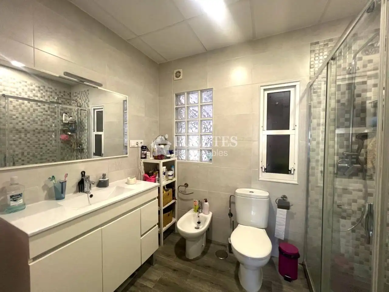Bathroom of Flat for sale in Alicante / Alacant  with Furnished