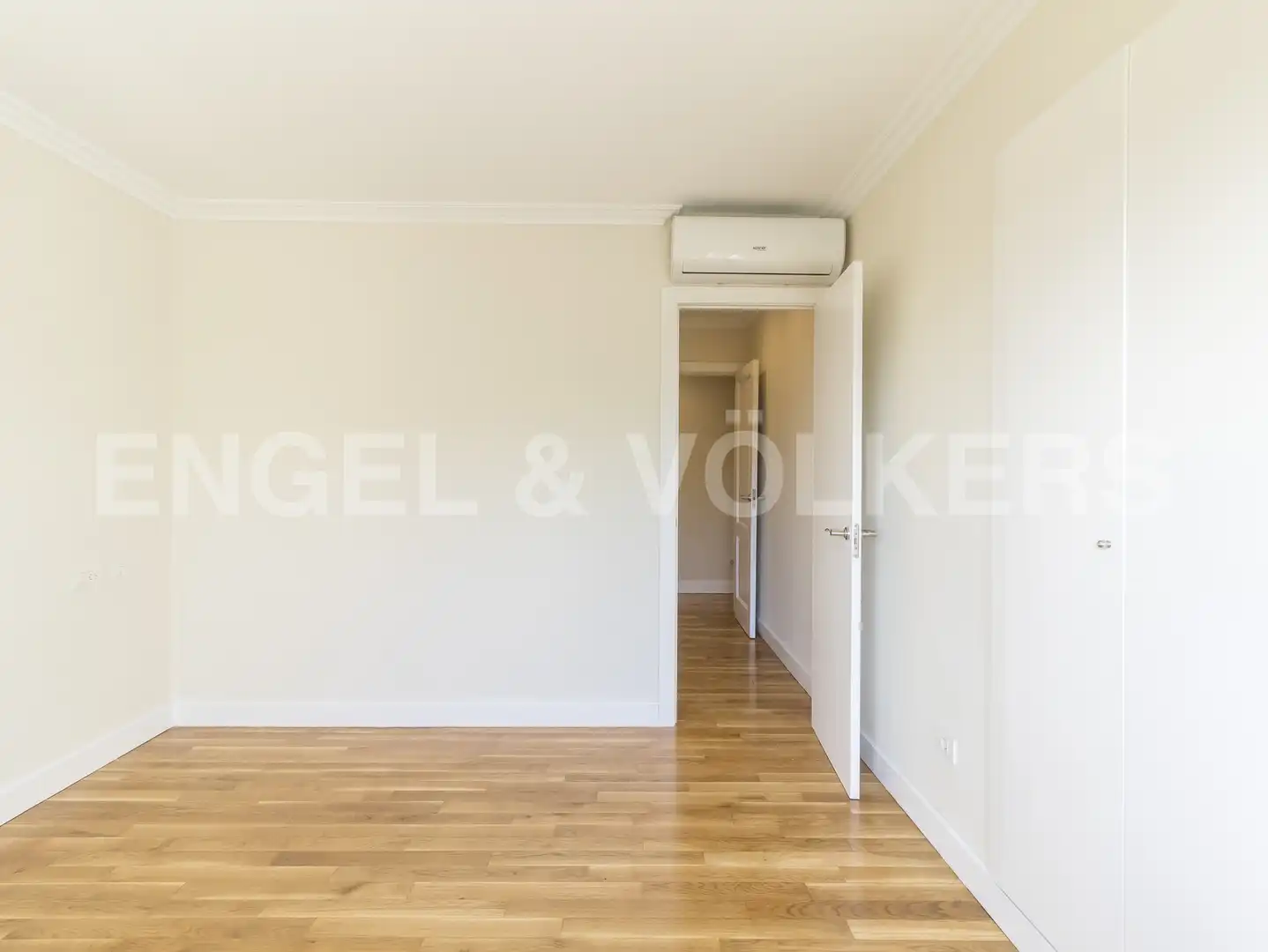 Bedroom of Houses for rent in Barcelona  with Air Conditioner, Heating and Private garden
