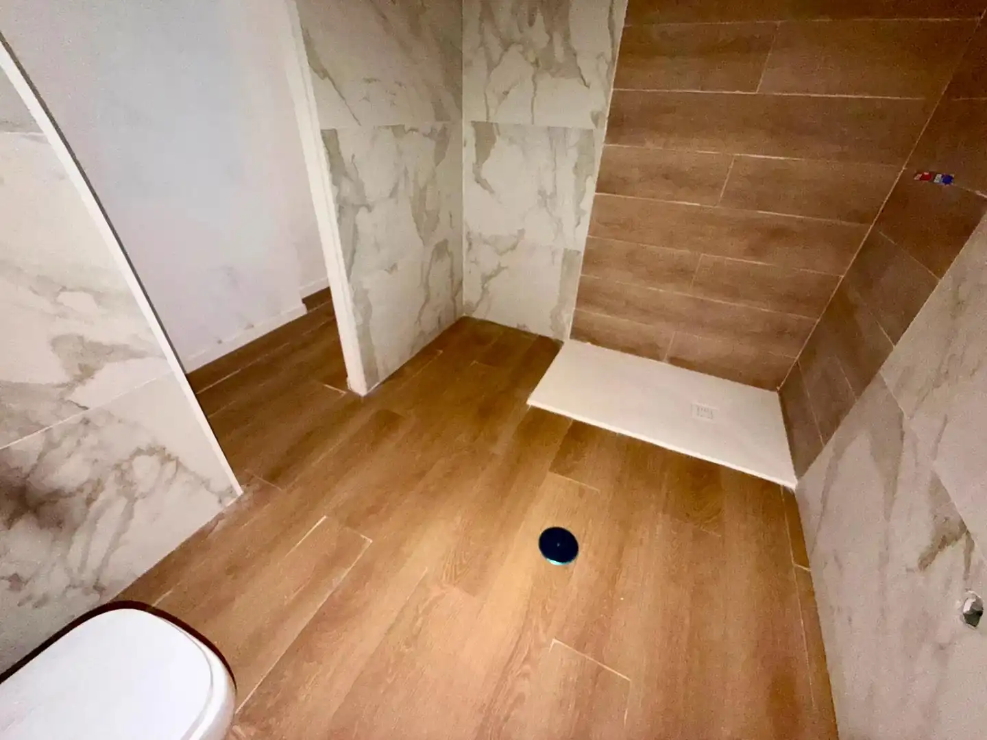 Baño de Local en venta en Antequera