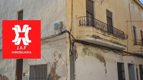 J.A.F INMOBILIARIA DISPONE A LA VENTA DE ESTA CASA DE PUEBLO ADOSADA ESQUINERA