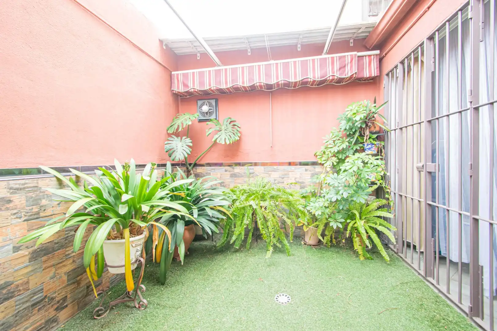 Terraza de Casa adosada en venta en Gines con Aire acondicionado, Jardín privado y Trastero