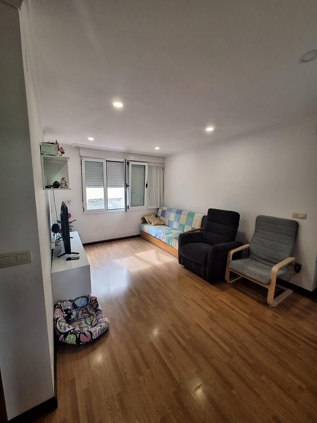 Piso en venta en Calle NAVARRA, El Carbayedo - El Quirinal