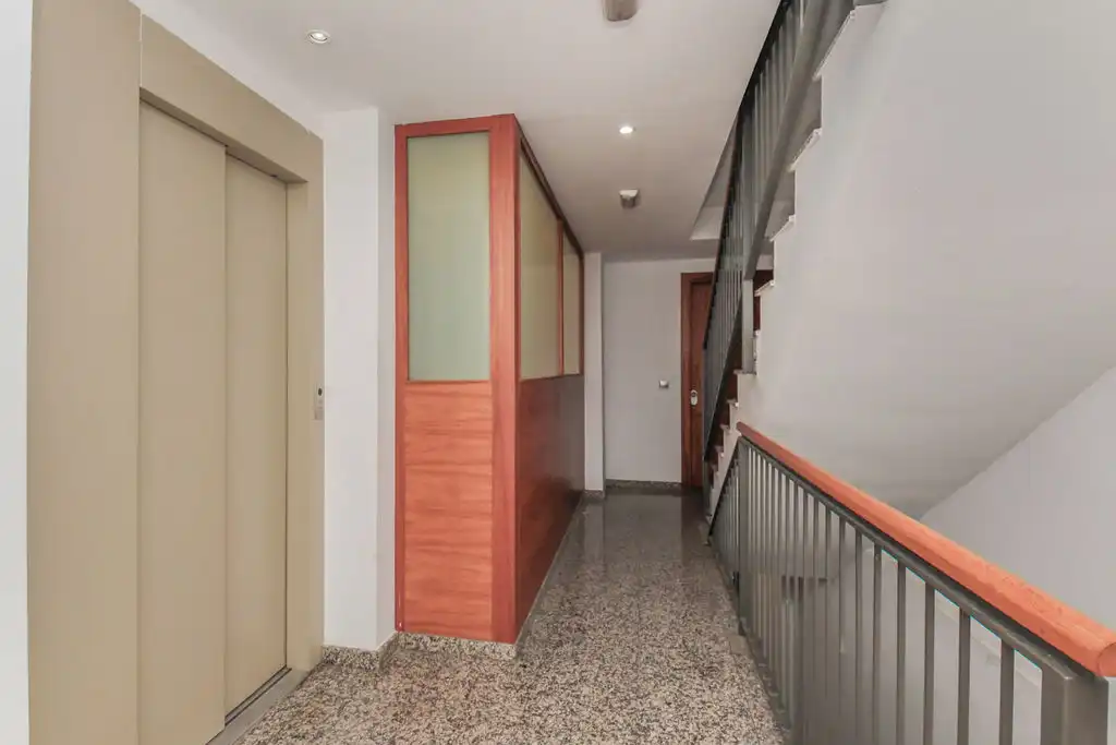Piso con terraza en venta en Carrer Juan de Àustria 25, imagen 8