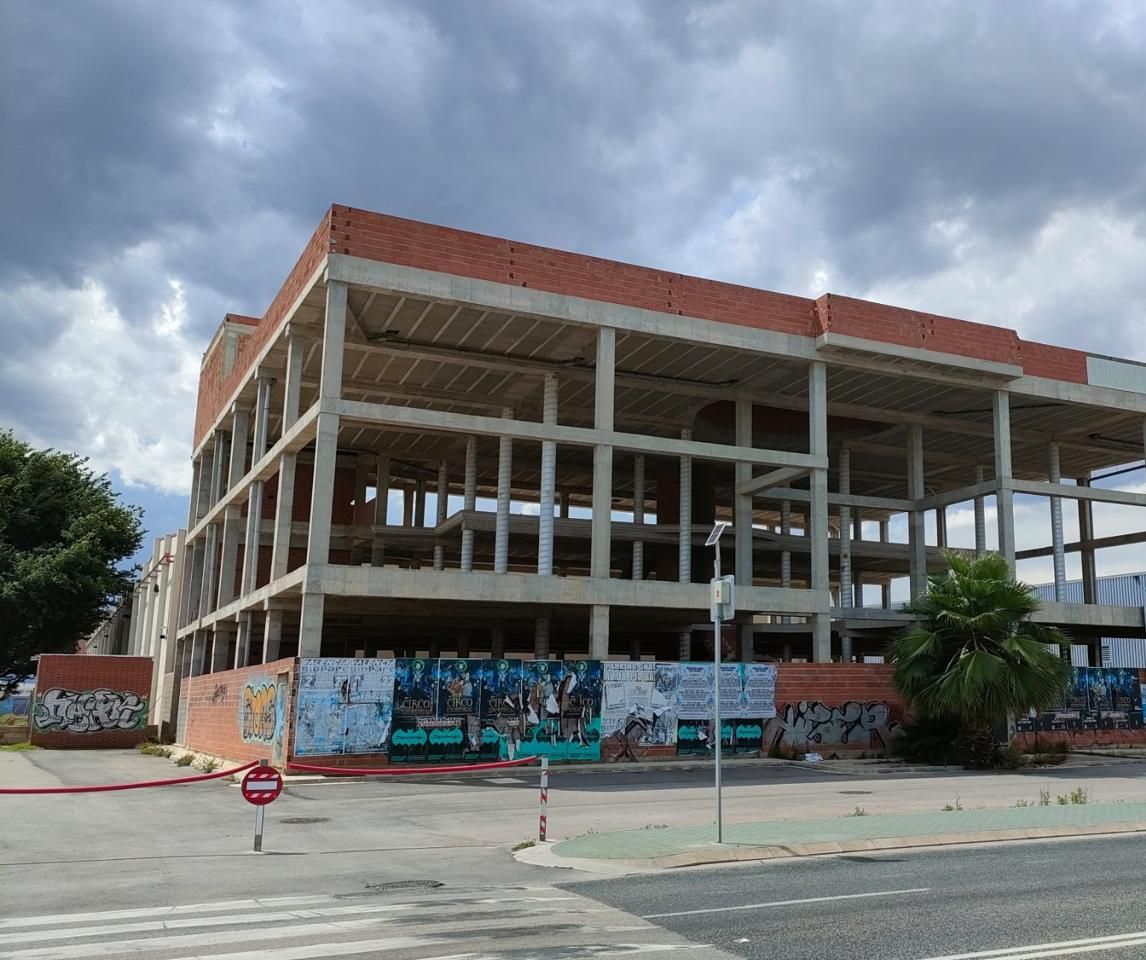 Edificio en venta en Beniparrell