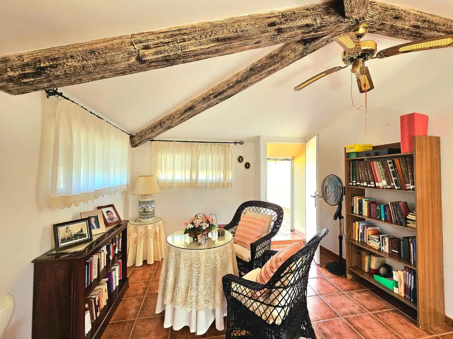 Living room of Houses for sale in Córdoba  with Air Conditioner, Private garden and Terrace