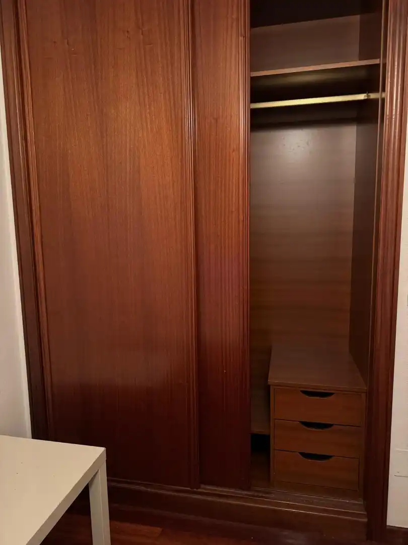 Bedroom of Flat for rent in Santiago de Compostela   with Heating, Storage room and Furnished
