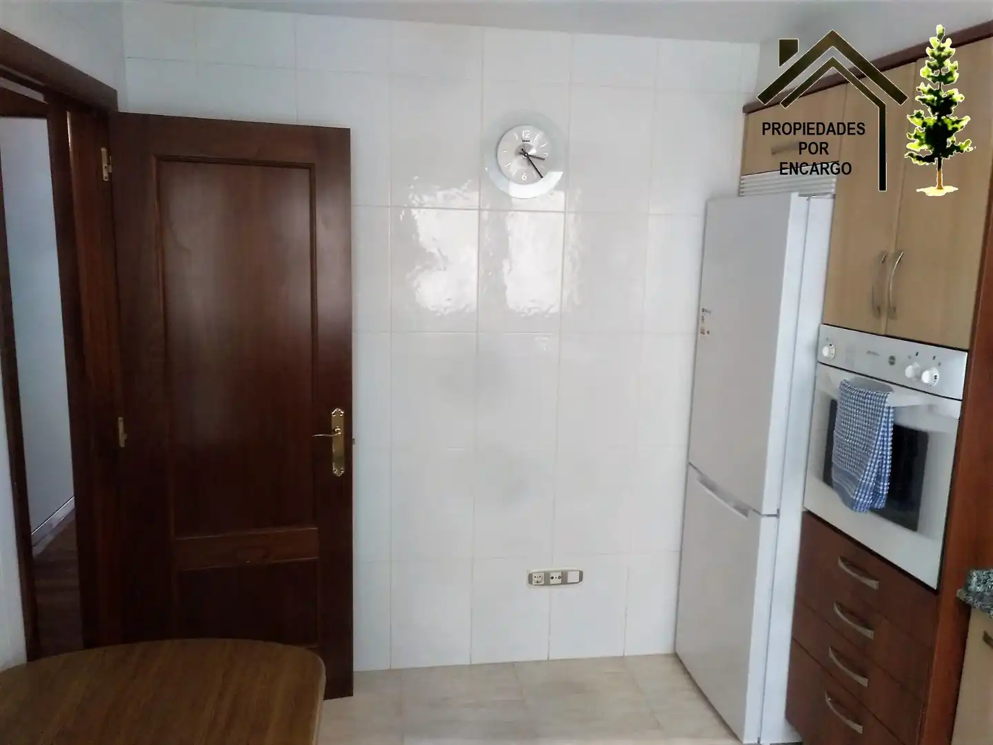Cocina de Piso en venta en Cangas  con Calefacción y Trastero