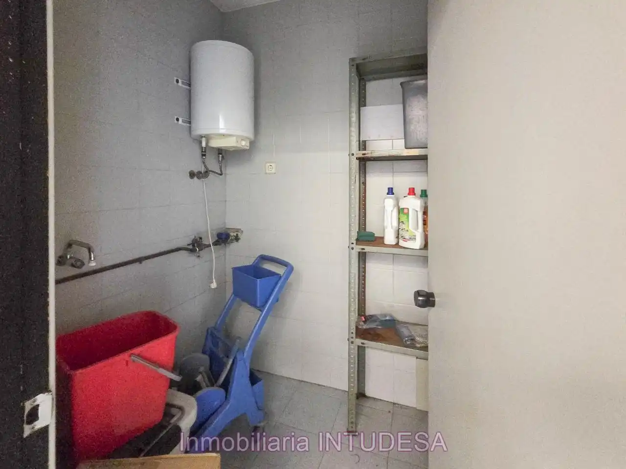 Baño de Local en venta en Tudela
