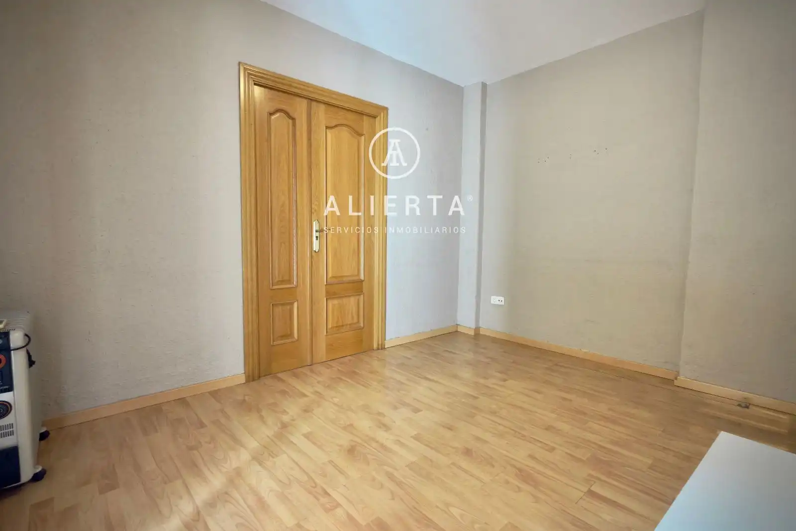 Piso de alquiler en Pizarro, Doctor Cerrada