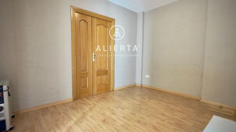 Foto 4 de Piso de alquiler en Pizarro, Doctor Cerrada, Zaragoza Capital
