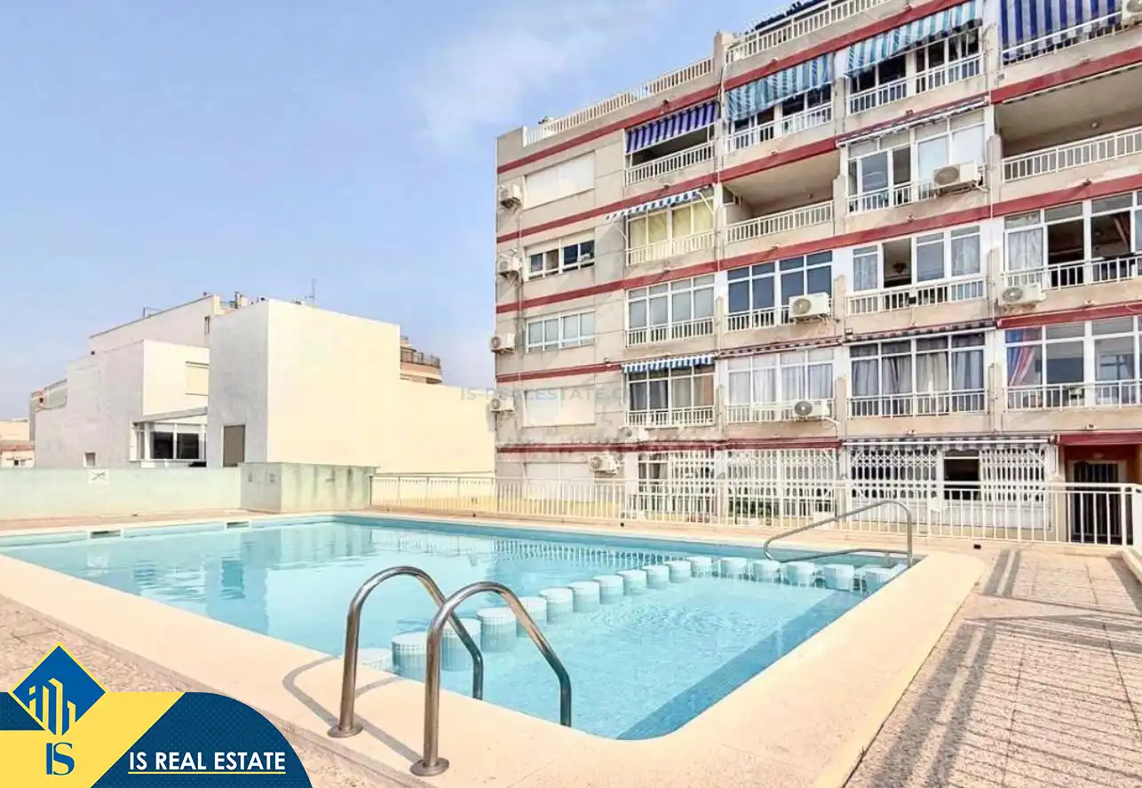 Schwimmbecken von Wohnungen zum Verkauf in Torrevieja mit Heizung, Terrasse und Möbliert