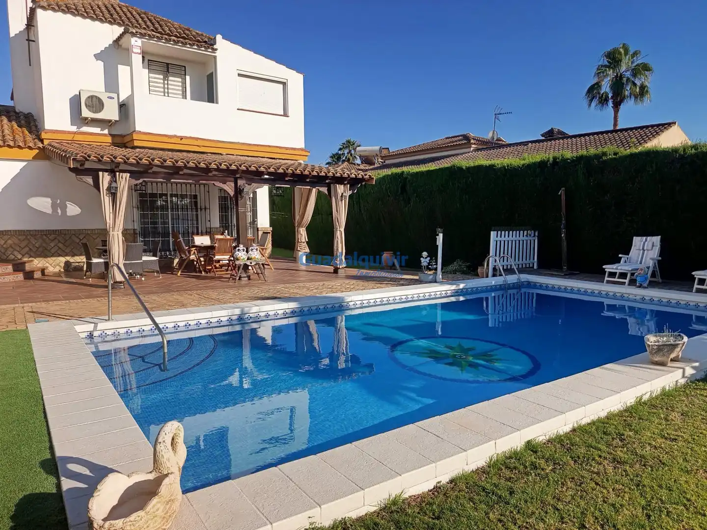 Chalet con piscina en venta en Cerros de Montequinto, imagen 6
