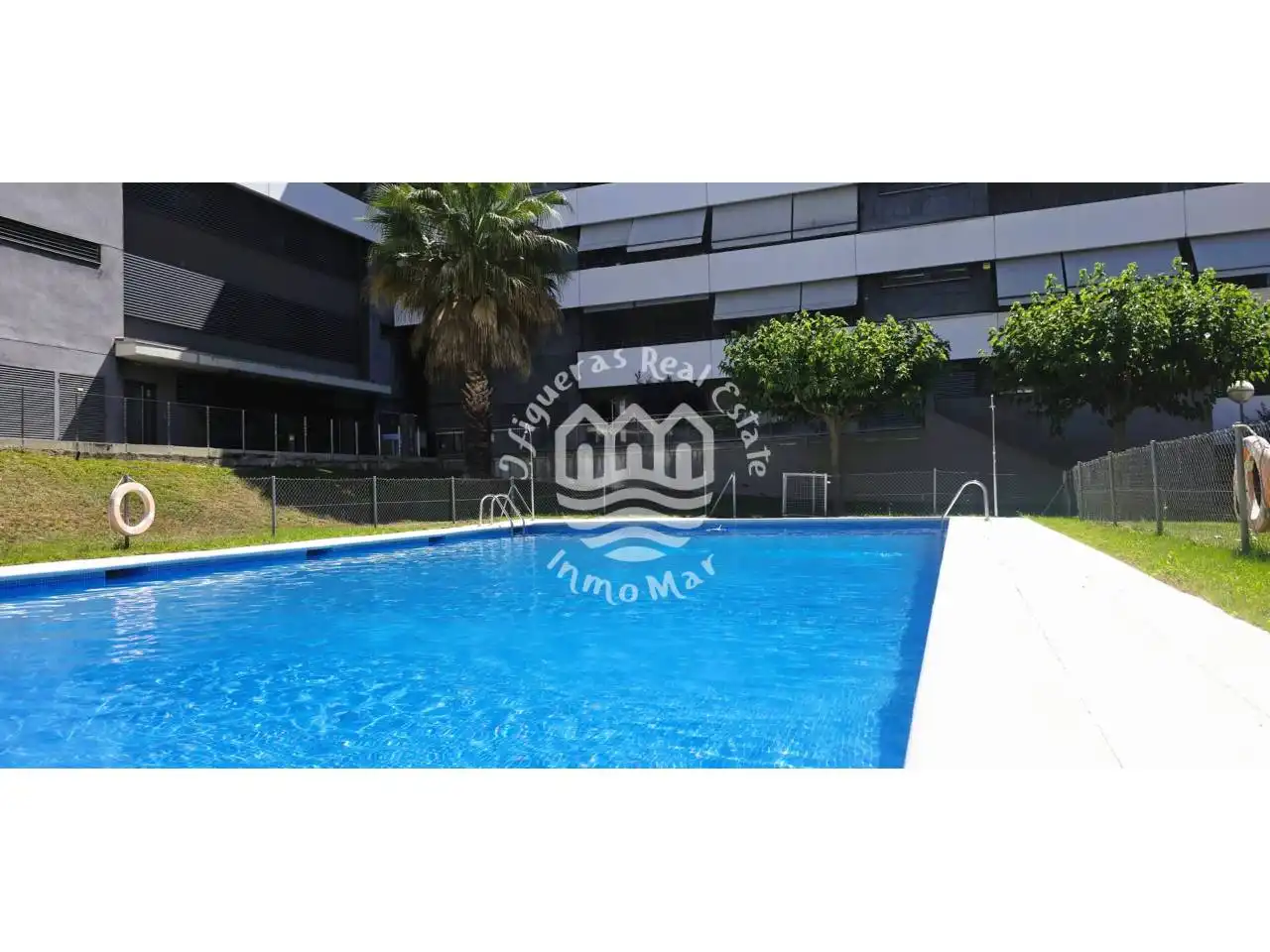 Piscina de Dúplex en venda en Terrassa amb Aire condicionat, Calefacció i Parquet