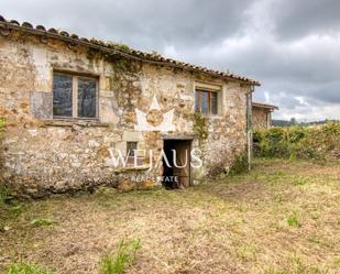 Vista exterior de Casa o xalet en venda en Castañeda amb Calefacció, Jardí privat i Terrassa